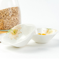 Assiette de présentation de luxe de 4 pouces à motif lotus de style chinois, technique surglacée, pour usage hôtelier, passe au lave-vaisselle, en céramique de porcelaine fine