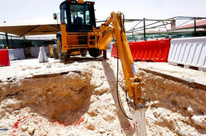 Livraison rapide, chargeuse-pelleteuse CLG766A, robuste, capacité de charge de 2000 kg, pour les entreprises de location et les opérations d'équipe de construction - Product Image 3