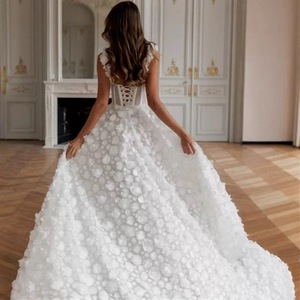 Abiti da Sera Eleganti Bianchi da Cerimonia e da Sposa con Fiori 3D, Allacciatura Posteriore, Taglio ad A, Senza Maniche e Spacco Laterale Alto - Product Image 6