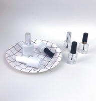LanJing Bouteille de vernis à ongles avec logo personnalisé Couvercle de surface d'estampage à chaud noir et blanc de haute qualité avec boîte cadeau