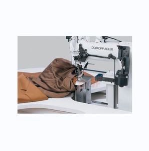 Máquina de ajuste de manga de pespunte usada con <span class=keywords><strong>motor</strong></span> de conjunto completo a buen precio como componente central - Product Image 1