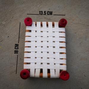 Cama de Madera Hecha a Mano Estilo Antiguo Ladoo Gopal Khatiya, Muebles en Miniatura para Ídolo de Krishna, Decoración de Templo Pooja, Diwali - Product Image 3