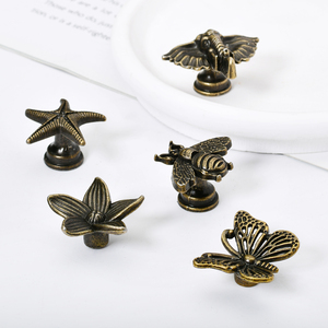 Poignées de meubles créatives en alliage de zinc antique, forme abeille, à trou unique, pour tiroirs et armoires de chambre d'enfant - Product Image 2