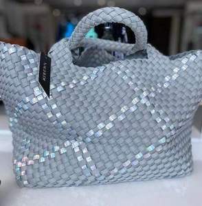 Produit chaud bonne qualité néoprène tissé sac concepteur luxe étanche sac à main plage à la main fourre-tout tissage sac pour les femmes - Product Image 2