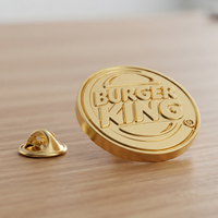 Épinglette personnalisée en alliage de zinc avec logo en relief, fabricant ODM, épinglettes souvenirs plaquées or, broche ronde, badge