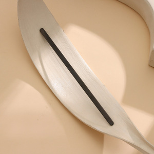 กำไลข้อมือสแตนเลสสตีลแบบยาว ขัดเงา  ยี่ห้อ Lanson สลักโลโก้ส่วนตัวได้  แบบตรงและโค้งงอได้ - Product Image 6