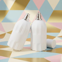 Flacon de parfum personnalisé 100 ml, design moderne en verre avec capuchon magnétique en plastique de qualité supérieure, fournisseur Anding.