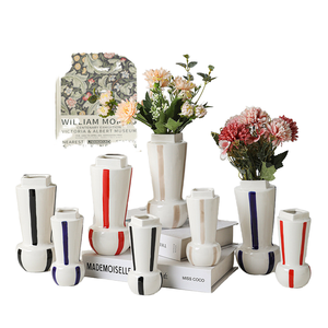 Vase en céramique rayé peint à la main, pot <span class=keywords><strong>de</strong></span> fleurs artistique <span class=keywords><strong>de</strong></span> luxe pour la décoration <span class=keywords><strong>de</strong></span> salon, hôtel, maison d'hôtes, <span class=keywords><strong>table</strong></span> - Product Image 1