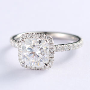 Новинка от MaiYi: Обручальное кольцо из платины PT950 с выращенным в лаборатории бриллиантом огранки «кушон» - Product Image 2