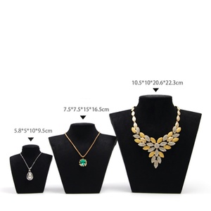Velvet Necklace Window <b>Display</b> <b>Model</b> Elegant Pearl Necklace Jewelry Set Packaging Box - Product Image 5
