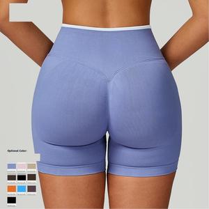 Shorts de yoga imprimés pour femmes, décontractés, pour le basketball, style athleisure, magnifiques, pour le fitness, fabriqués sur mesure par un fabricant spécialisé, collection Noël - Product Image 4