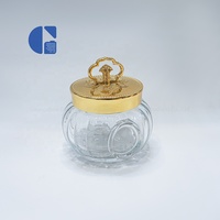 Pot de crème pour le visage en verre à rayures verticales de luxe 150g 200g Emballage cosmétique pour soins de la peau avec bouchon en alliage de zinc doré