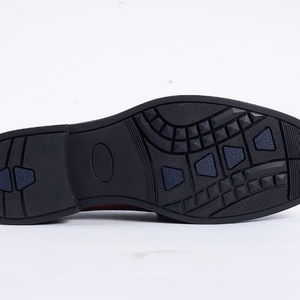 Chaussures à enfiler en cuir véritable marron brillant de haute qualité avec logo personnalisé, confortables et légères pour les affaires ou l'usage quotidien en automne - Product Image 5