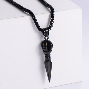 Collier pendentif en acier inoxydable pour homme, design géométrique rétro punk 19005 - Product Image 2