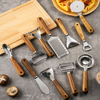 Nouvel ensemble d'ustensiles de cuisine en acier inoxydable : éplucheur, râpe à fromage, roulette à pizza, couteau – Kit combiné pour la pâtisserie domestique
