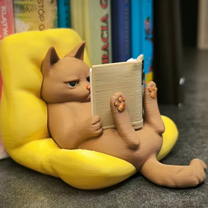 Figura de Gato Impresa en 3D Absorbida por una Buena Lectura - Product Image 2
