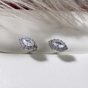 Orecchini a bottone con taglio marquise per donna, eleganti gioielli estivi versatili e alla moda - Product Image 3