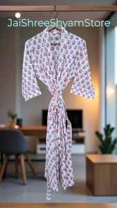Bata estilo kimono de algodón con estampado floral tradicional para mujer, ideal para estar en casa, dormir, descansar y para el spa. - Product Image 3