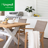 Ensemble de salle à manger moderne bohème pour l'extérieur Table en bois de teck Chaise en rotin pour cour Ensemble de chaises confortables pour bistro