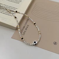 Collar de Plata con Diseño Irregular de Corazón Cuadrado Negro, Serie Plata Rota, Diseño Exclusivo para Moda y Accesorios