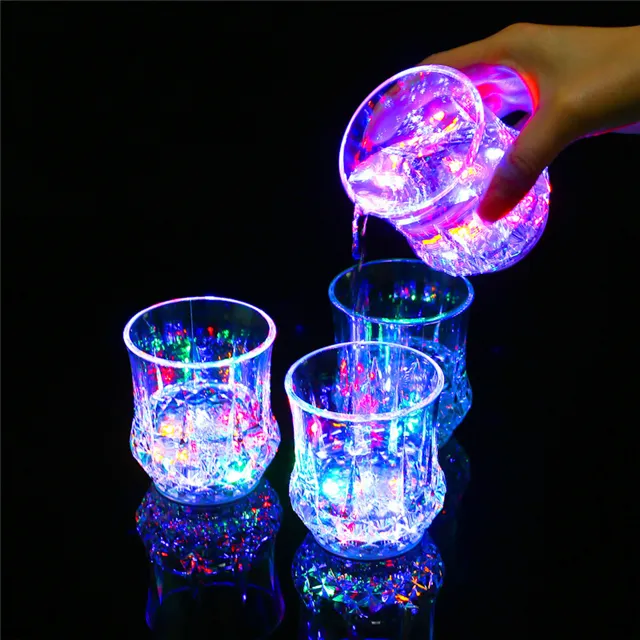 J320 Wholesale New Design LED Colorful Beer Cup Bar Party Flash Cup Pineapple Tumbler Led Plastic Cup For Bar