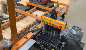 Nueva Máquina Automática para Barras Laterales MengerBee SBIM-02, Máquina para Formar Marcos de Colmenas de Abejas, Diseñada con Precisión para Producción de Alto Volumen 1200 - Product Image 4