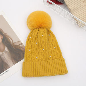Femmes hiver chaud tricoté chapeau perle fourrure Pom à la mode décontracté bonnet casquette pour filles Skullies Bonnet pour <span class=keywords><strong>Femme</strong></span> Invierno Gorras - Product Image 3