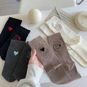 Calze ricamate Jingwen 2026 con cuore e lettera, stile AB, in maglia, da ragazza, bianche, a metà polpaccio, in cotone, per la primavera - Product Image 4