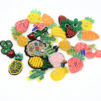 Finestyle usine de haute qualité à la main perles mignon été fruits ananas banane cerise cristal patchs patchs perlés pour chapeau