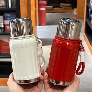 Nueva Taza Térmica de Acero Inoxidable 316 New Rome - Taza de Regalo Pequeñ<span class=keywords><strong>a</strong></span> y Portátil <span class=keywords><strong>con</strong></span> Cordón, Diseño Minimalista Moderno, Botellas de Acero Inoxidable - Product Image 4
