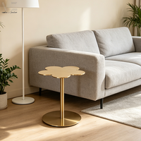 Table basse nordique moderne de salon de luxe contemporaine unique en acier inoxydable doré en forme de fleur en forme de nuage pour la maison