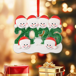 Adorno Navideño de Resina para Familia 2026, Personalizable con Nombre Escrito a Mano, Ecológico, Único, Muñeco de Nieve Colgante para Decoración Navideña - Product Image 4
