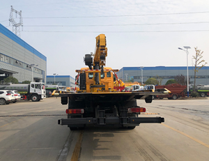 Nuovo Camion Diesel SINOTRUK per Lavori Pesanti 4x2, Carro Attrezzi per Rimozione Barriere Stradali, Sollevamento Merci, Trasporto a Breve Distanza - Product Image 2