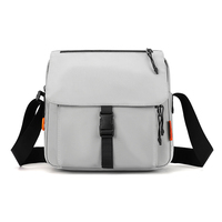 Sac bandoulière fonctionnel en gros, grande capacité, léger, portable, unisexe, en tissu nylon imperméable, pour les loisirs