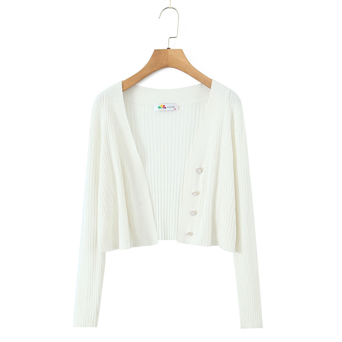 เสื้อคาร์ดิแกนสีขาว