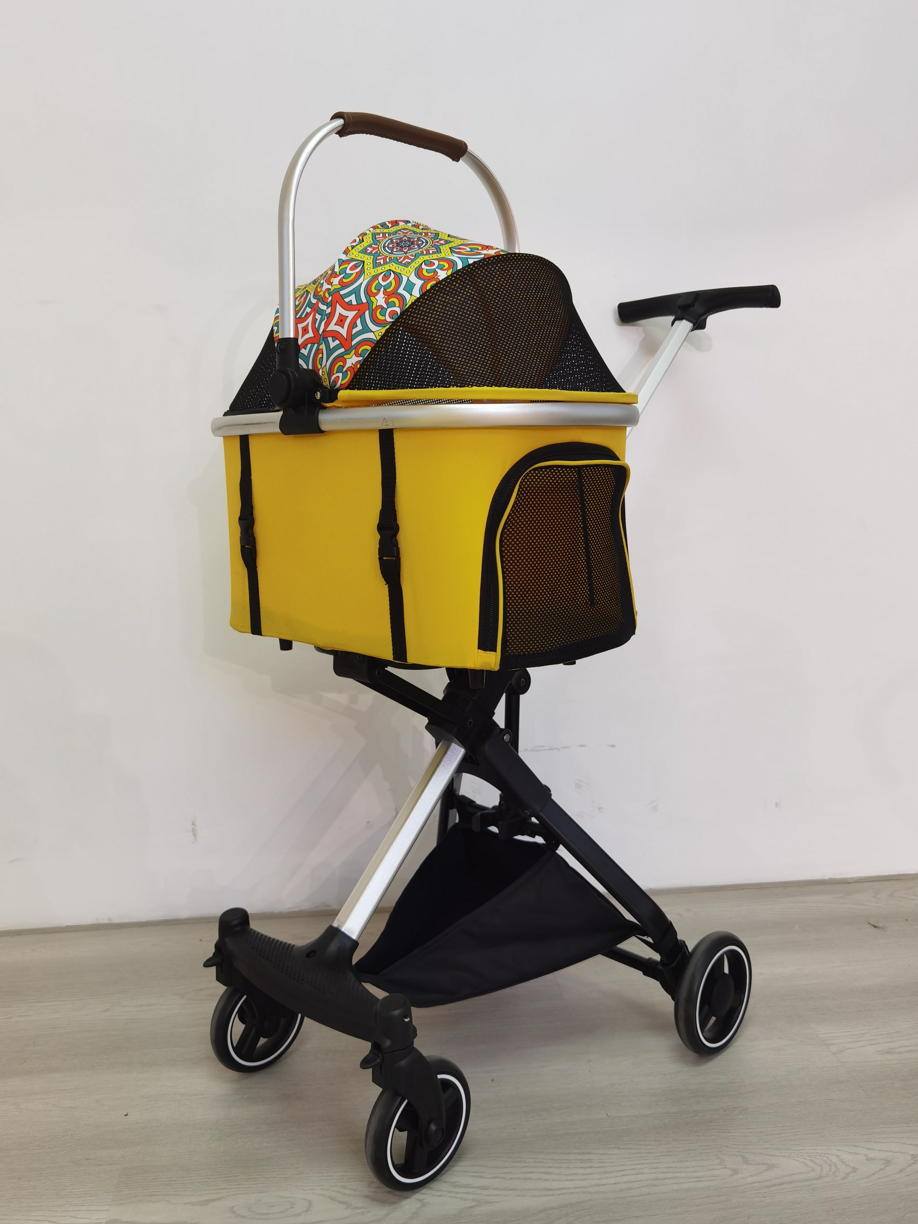 สีเหลือง