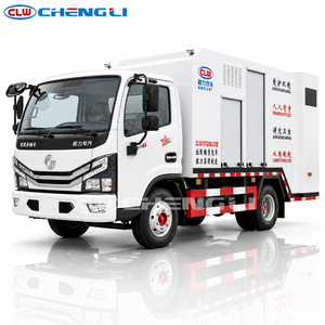 Camion de nettoyage de poubelles Dongfeng 4x2 2,5 m³ pour l'assainissement municipal - Product Image 1