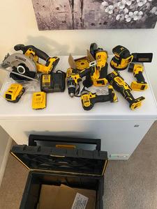 Gran Oferta 100% Nuevo Dewalt DCZ2096P2X2-XE 18V/54V 9.0Ah/5.0Ah FlexVolt XR Kit Inalámbrico de 20 Piezas con Motor Sin Escobillas - Product Image 6