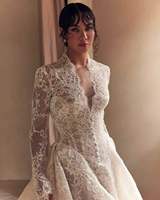 Robe de mariée col montant en V avec dentelle, manches longues, perles et boutons sur le devant, voile, coupe trapèze, grandes tailles, vente en gros