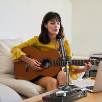 Maono AME2A Kit Microphone et Carte Son pour Podcast, Enregistrement, Streaming en Direct, Chant, Voix Off avec Contrôle du Gain et Effet Réverbération