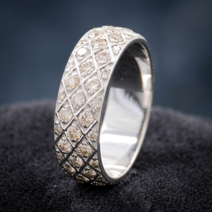 Anillo de Diamantes de Primera Calidad Altamente Atractivo en Oro Blanco de 18K con Patrón Geométrico de Estilo Clásico, Anillo de Boda Unisex al por Mayor - Product Image 3