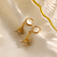 SUMMLY Vente en gros Collier pendentif Tour Eiffel et boucles d'oreilles créoles en acier inoxydable plaqué or 18 carats hypoallergénique, ensemble de bijoux pour femme