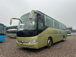 Autobús de Pasajeros Usado con Aire Acondicionado, 49 Asientos, Distribución 2+2, Puerta Central, Asientos de Cuero - Product Image 2