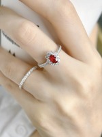 Bague Fleur en Or Blanc 18 carats avec Rubis Naturel Lanphear Fine Jewelry, Style Classique, Rubis Sang de Pigeon, Cadeau de Mariage et d'Anniversaire