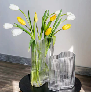 Internet-Famous Little Foot <span class=keywords><strong>Vase</strong></span> <span class=keywords><strong>en</strong></span> <span class=keywords><strong>verre</strong></span> Set Creative Bottle Fashionable Artistic for Kitchen Bedroom Restaurants Christmas - Product Image 1