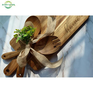 Première maison <span class=keywords><strong>cadeau</strong></span> idéal nouveaux cadeaux de pendaison de crémaillère fourchette en bois cuillère planches à découper ensemble - Product Image 5