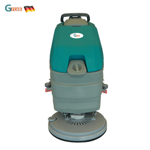 Machine de nettoyage de sols automatique GS530 à batterie avec brosse manuelle et pompe pour l'agriculture et la construction - Product Image 2