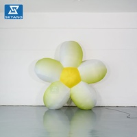Modèle de fleur gonflable géante personnalisée à dégradé de couleurs pour la décoration de parcs, de scènes, d'événements et de festivals en plein air