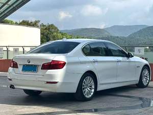 Voitures d'<span class=keywords><strong>occasion</strong></span> 2014 2017 <span class=keywords><strong>2015</strong></span> <span class=keywords><strong>Série</strong></span> 5 528Li Finition haut de gamme |   Moteur turbo, démarrage sans clé, bien entretenu - Product Image 6