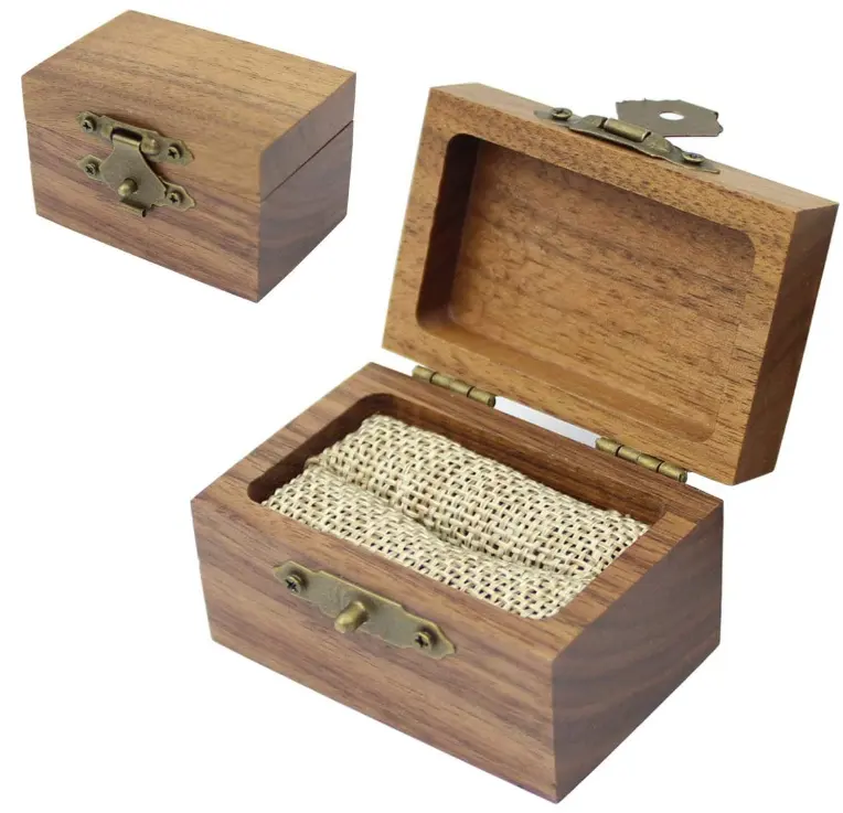 थोक कस्टम देश शैली अखरोट सगाई लकड़ी अंगूठी बॉक्स लकड़ी के गहने बॉक्स अंगूठी के लिए/उपहार भंडारण